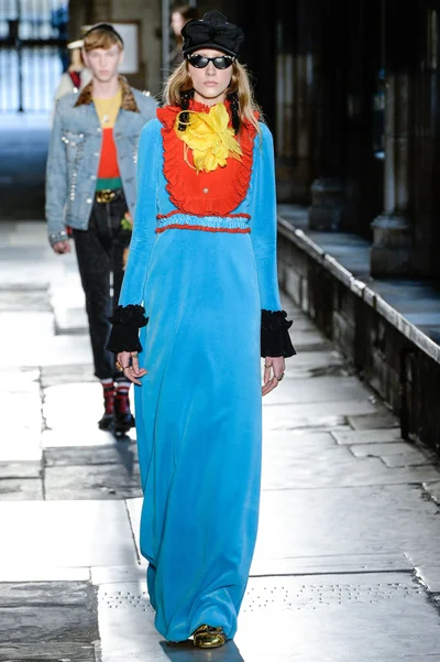 Look 22